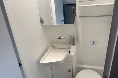 MA21PUE Volkswagen California 680 Thumbnail #37