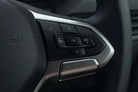 DG75BZU Volkswagen Transporter 2.0 TDI 110 Commerce Pro Van Thumbnail #43