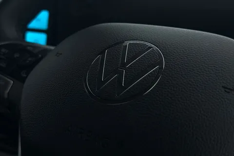 DG75BZU Volkswagen Transporter 2.0 TDI 110 Commerce Pro Van Thumbnail #45