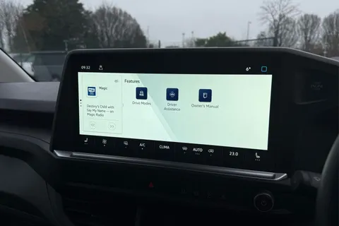 DG75BZU Volkswagen Transporter 2.0 TDI 110 Commerce Pro Van Thumbnail #50