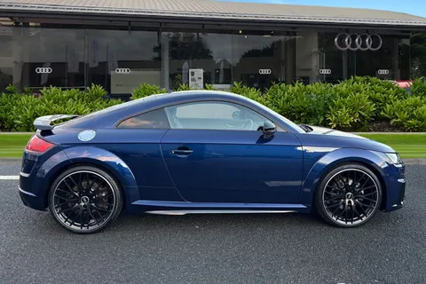 DE22BZW Audi TT Coup- Black Edition 40 TFSI 197 PS S tronic Thumbnail #4