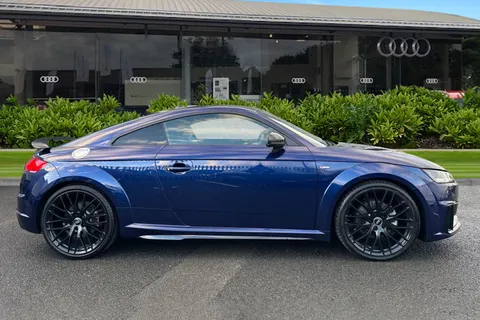 NV22CFO Audi TT Coup- Black Edition 40 TFSI 197 PS S tronic Thumbnail #4