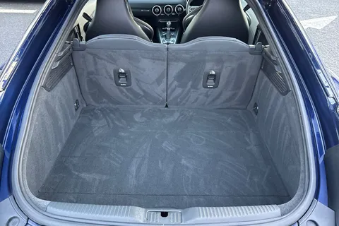 DE22BZW Audi TT Coup- Black Edition 40 TFSI 197 PS S tronic Thumbnail #8