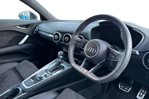 DE22BZW Audi TT Coup- Black Edition 40 TFSI 197 PS S tronic Thumbnail #15