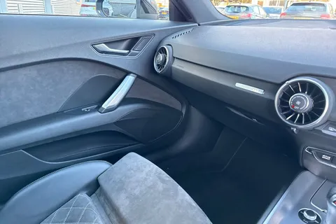 NV22CFO Audi TT Coup- Black Edition 40 TFSI 197 PS S tronic Thumbnail #21