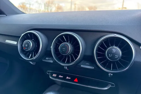 NV22CFO Audi TT Coup- Black Edition 40 TFSI 197 PS S tronic Thumbnail #23