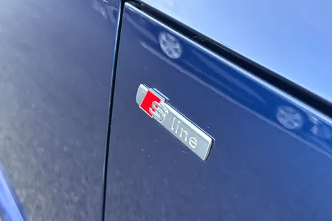 DE22BZW Audi TT Coup- Black Edition 40 TFSI 197 PS S tronic Thumbnail #29