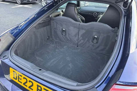 DE22BZW Audi TT Coup- Black Edition 40 TFSI 197 PS S tronic Thumbnail #37