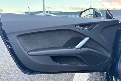 DE22BZW Audi TT Coup- Black Edition 40 TFSI 197 PS S tronic Thumbnail #43