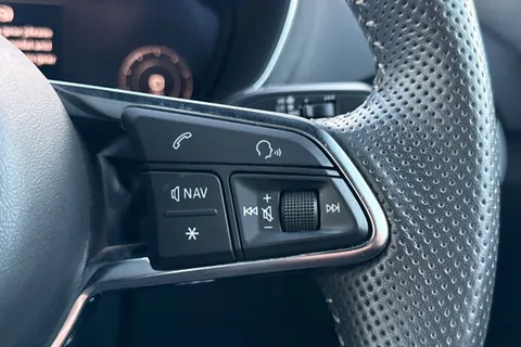 DE22BZW Audi TT Coup- Black Edition 40 TFSI 197 PS S tronic Thumbnail #51