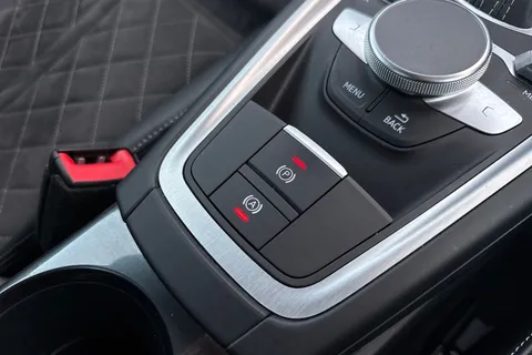 DE22BZW Audi TT Coup- Black Edition 40 TFSI 197 PS S tronic Thumbnail #62