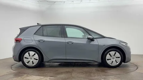 4 of 10 for Volkswagen ID.3 107KW Family Pro 58kWh ⭐Heated Seats, Keyless Entry, Panoramic glass roof⭐