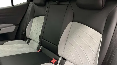 8 of 10 for Volkswagen ID.3 107KW Family Pro 58kWh ⭐Heated Seats, Keyless Entry, Panoramic glass roof⭐