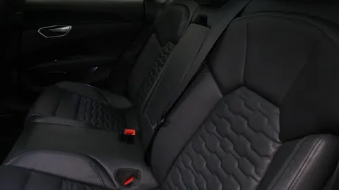 EO22YVE Audi e-tron GT GT quattro 350,00 kW Thumbnail #8