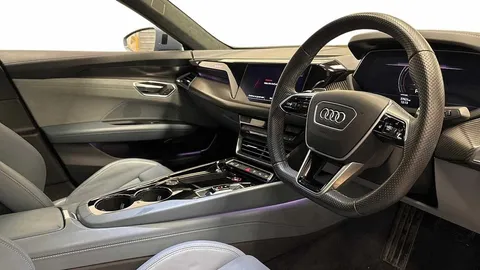 AU72PYP Audi e-tron GT GT Vorsprung quattro 350,00 kW Thumbnail #6