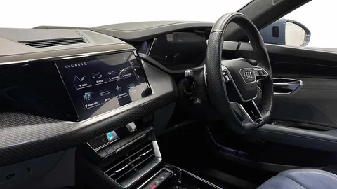 AU72PYP Audi e-tron GT GT Vorsprung quattro 350,00 kW Thumbnail #9