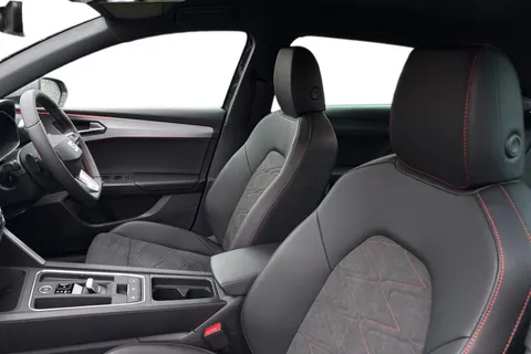 DK75VHZ SEAT Leon 1.5 eTSI MHEV FR DSG Euro 6 (s/s) 5dr Thumbnail #10