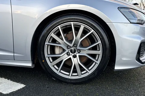 10 of 66 for Audi A6 Avant Avant Black Edition 45 TFSI quattro 265 PS S tronic