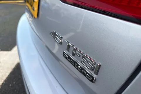 34 of 66 for Audi A6 Avant Avant Black Edition 45 TFSI quattro 265 PS S tronic