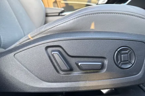 45 of 66 for Audi A6 Avant Avant Black Edition 45 TFSI quattro 265 PS S tronic