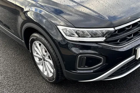 GF25XXT Volkswagen T-Roc 1.5 TSI Match 5dr Thumbnail #9