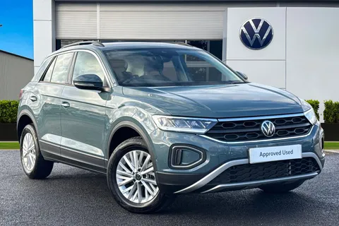 GF74UJO Volkswagen T-Roc 1.5 TSI Life 5dr DSG **VAT QUALIFYING** Thumbnail #2