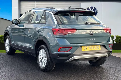 GF74UJO Volkswagen T-Roc 1.5 TSI Life 5dr DSG **VAT QUALIFYING** Thumbnail #3