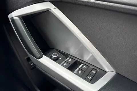 DW23FRD Audi Q3 1.5 TFSI CoD 35 Sport Sportback Euro 6 (s/s) 5dr Thumbnail #22