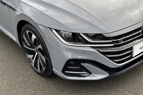 WD23BXO Volkswagen Arteon 2.0 TDI R-Line 5dr DSG | Panoramic Sunroof | Interior Ambient Lighting Thumbnail #10