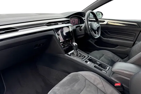 WD23BXO Volkswagen Arteon 2.0 TDI R-Line 5dr DSG | Panoramic Sunroof | Interior Ambient Lighting Thumbnail #16