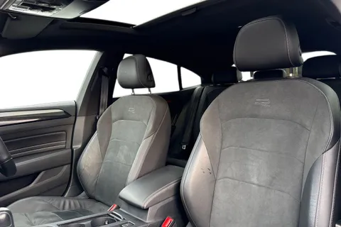 WD23BXO Volkswagen Arteon 2.0 TDI R-Line 5dr DSG | Panoramic Sunroof | Interior Ambient Lighting Thumbnail #17