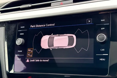 WD23BXO Volkswagen Arteon 2.0 TDI R-Line 5dr DSG | Panoramic Sunroof | Interior Ambient Lighting Thumbnail #34