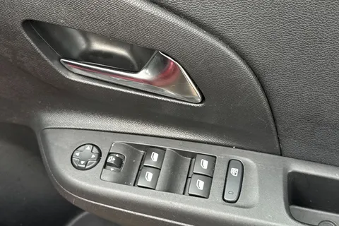 DF71XJX Vauxhall Corsa 1.2 Elite Edition Euro 6 5dr Thumbnail #40