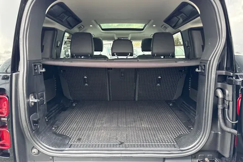 7 of 58 for Land Rover Defender 110 3.0 D250 MHEV XS Edition Auto 4WD Euro 6 (s/s) 5dr