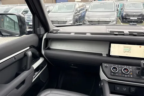 20 of 58 for Land Rover Defender 110 3.0 D250 MHEV XS Edition Auto 4WD Euro 6 (s/s) 5dr