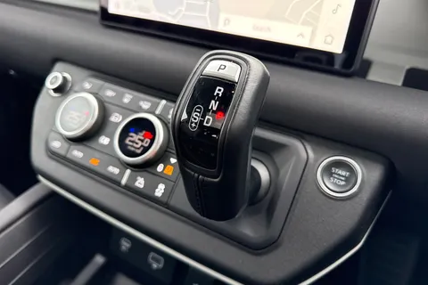 23 of 58 for Land Rover Defender 110 3.0 D250 MHEV XS Edition Auto 4WD Euro 6 (s/s) 5dr