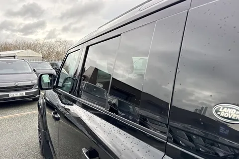 30 of 58 for Land Rover Defender 110 3.0 D250 MHEV XS Edition Auto 4WD Euro 6 (s/s) 5dr