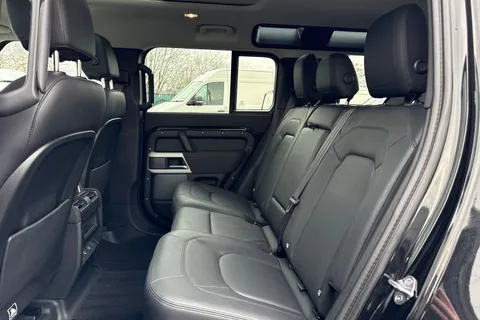 31 of 58 for Land Rover Defender 110 3.0 D250 MHEV XS Edition Auto 4WD Euro 6 (s/s) 5dr