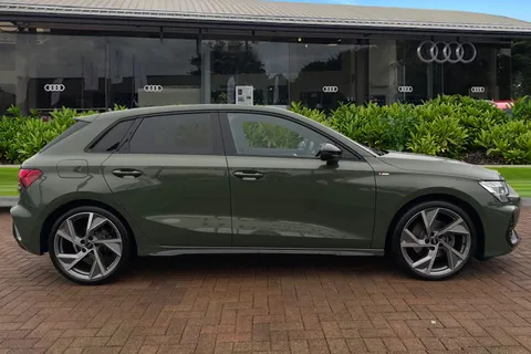 BV25EDF Audi A3 Black Edition 35 TFSI 150 PS S tronic Thumbnail #4