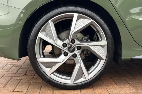 BV25EDF Audi A3 Black Edition 35 TFSI 150 PS S tronic Thumbnail #10