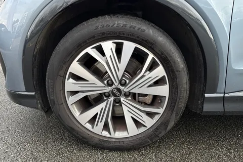 KR25NTL Audi Q4 e-tron Q4 Sportback Sport 45 e-tron  210,00 kW Thumbnail #13