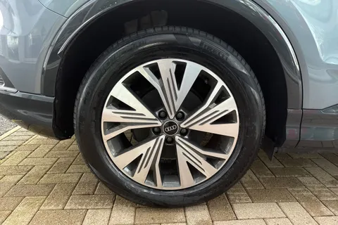 KR25NTL Audi Q4 e-tron Q4 Sportback Sport 45 e-tron  210,00 kW Thumbnail #14