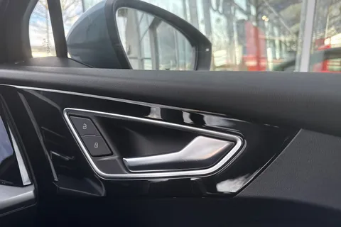 KR25NTL Audi Q4 e-tron Q4 Sportback Sport 45 e-tron  210,00 kW Thumbnail #22