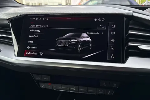 KR25NTL Audi Q4 e-tron Q4 Sportback Sport 45 e-tron  210,00 kW Thumbnail #34