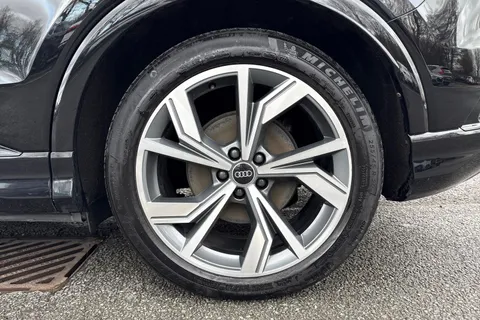 CK72BVN Audi Q4 e-tron Q4 Sportback Edition 1 50 e-tron quattro 220,00 kW Thumbnail #12