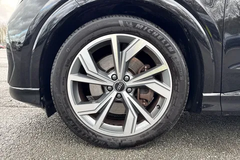 CK72BVN Audi Q4 e-tron Q4 Sportback Edition 1 50 e-tron quattro 220,00 kW Thumbnail #13