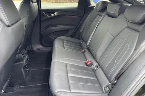 CK72BVN Audi Q4 e-tron Q4 Sportback Edition 1 50 e-tron quattro 220,00 kW Thumbnail #19