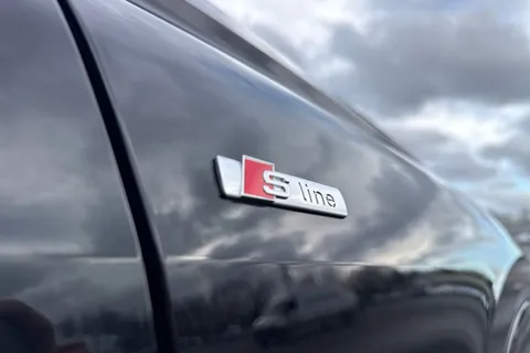 CK72BVN Audi Q4 e-tron Q4 Sportback Edition 1 50 e-tron quattro 220,00 kW Thumbnail #30