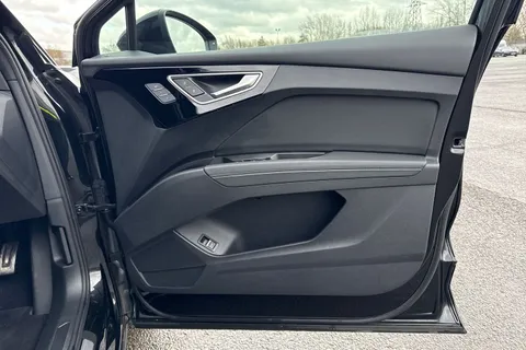 CK72BVN Audi Q4 e-tron Q4 Sportback Edition 1 50 e-tron quattro 220,00 kW Thumbnail #46