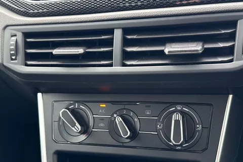 22 of 45 for Volkswagen Polo 1.0 TSI Life 5dr | Parking Sensors Front & Rear | Automatic Lights